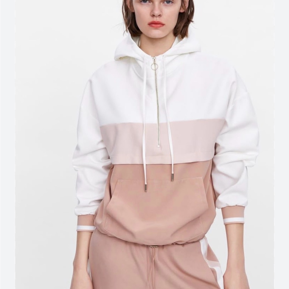 Zara Matching Jogger Track Suit Hoodie With Pouch block color half zipper.